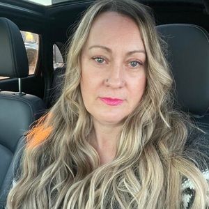 Meet your Posher, Sally